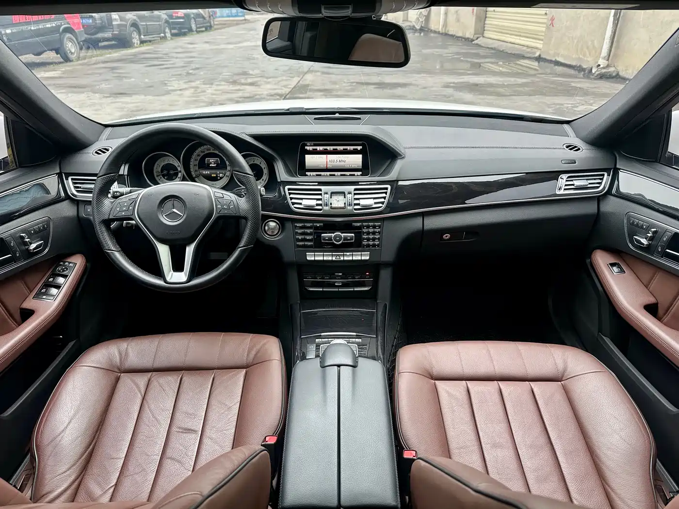 Mercedes-Benz E-Class 2015 E 320 L Sport 4MATIC фото 13