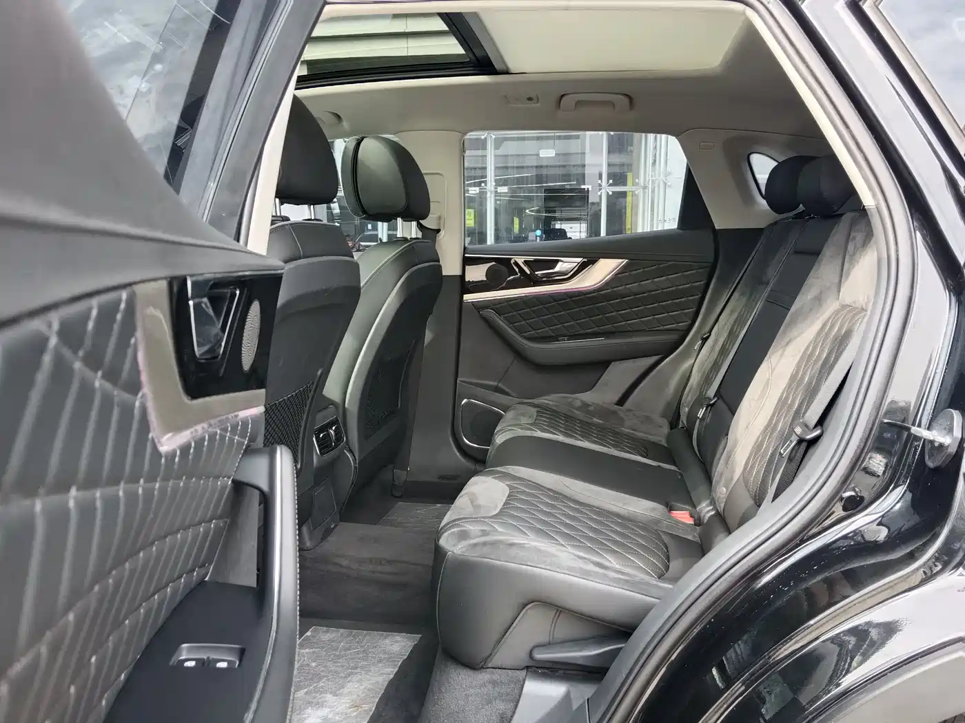 Hongqi HS5 2019 2.0T Smart Connect Enjoy Edition фото 10