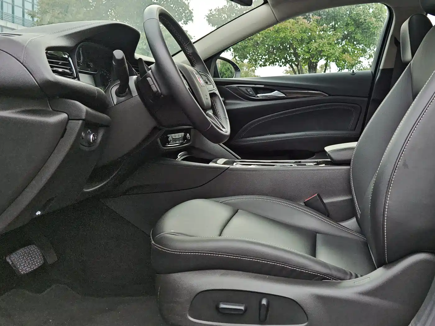 Buick Regal 2024 25T Ultra Comfort Edition фото 4