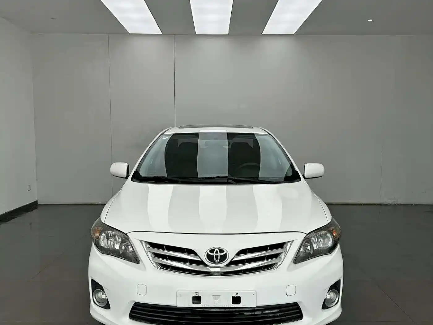 Toyota Corolla 2013 Special Edition 1.6L Auto Ultimate Cool GL фото 2