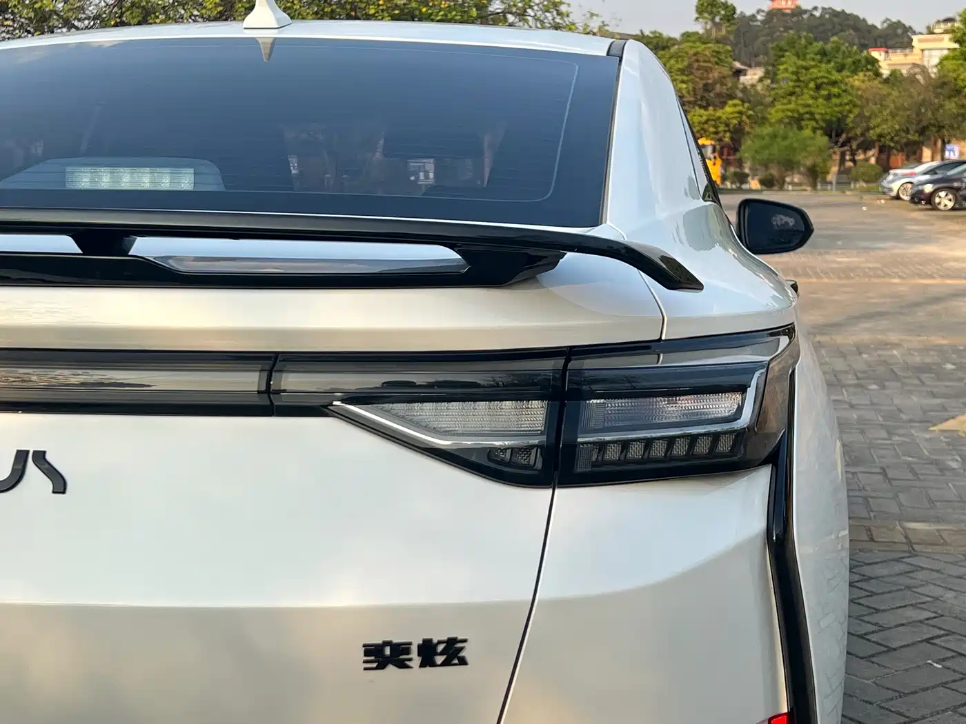 DONGFENG YI HYUN