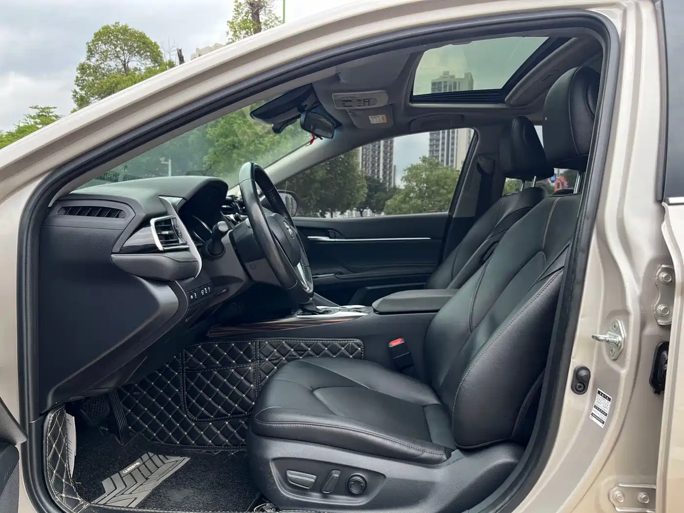 Toyota Camry 2019 2.0G Luxury (China V) фото 4