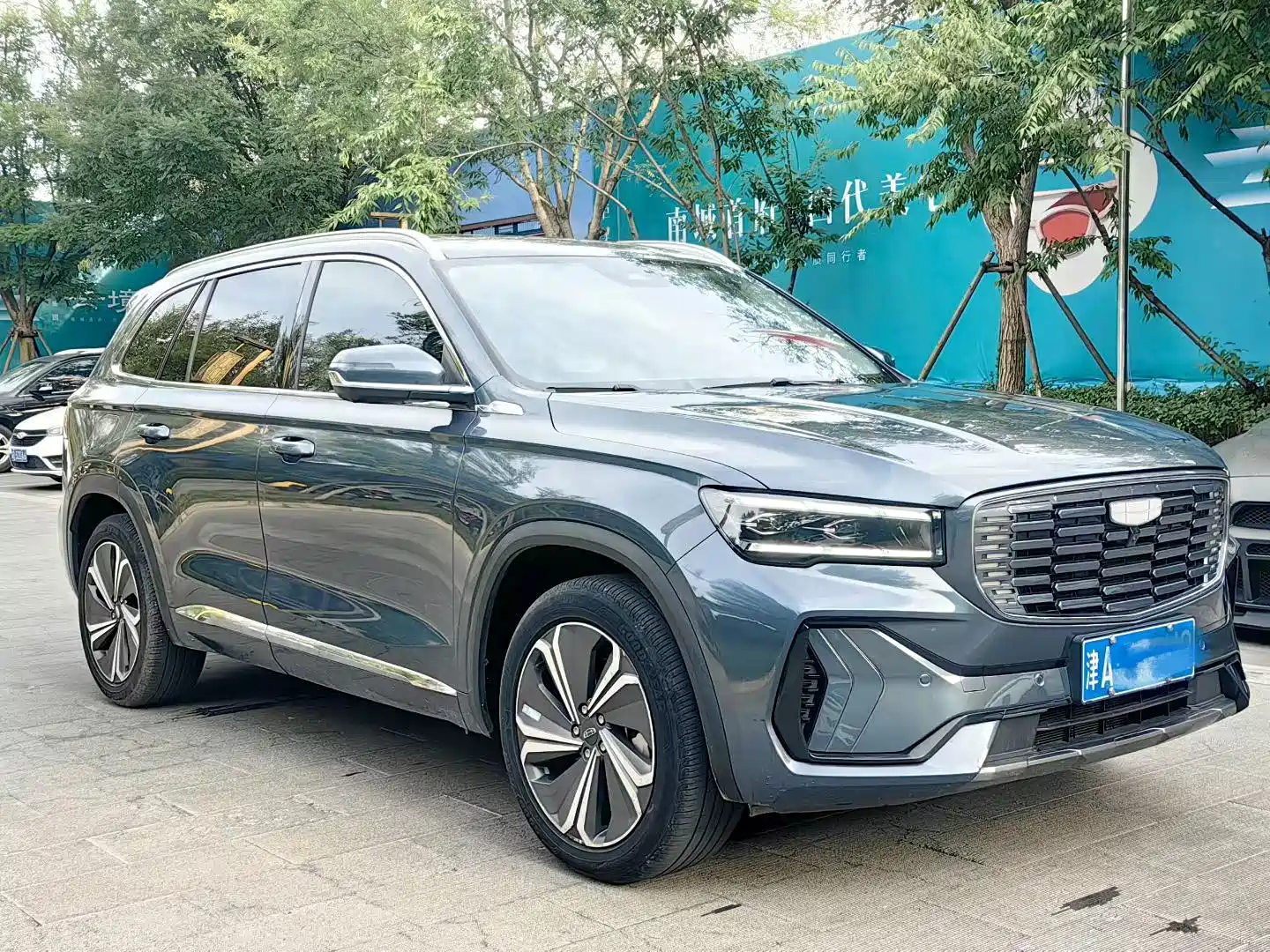 Фото 3 - Geely Monjaro