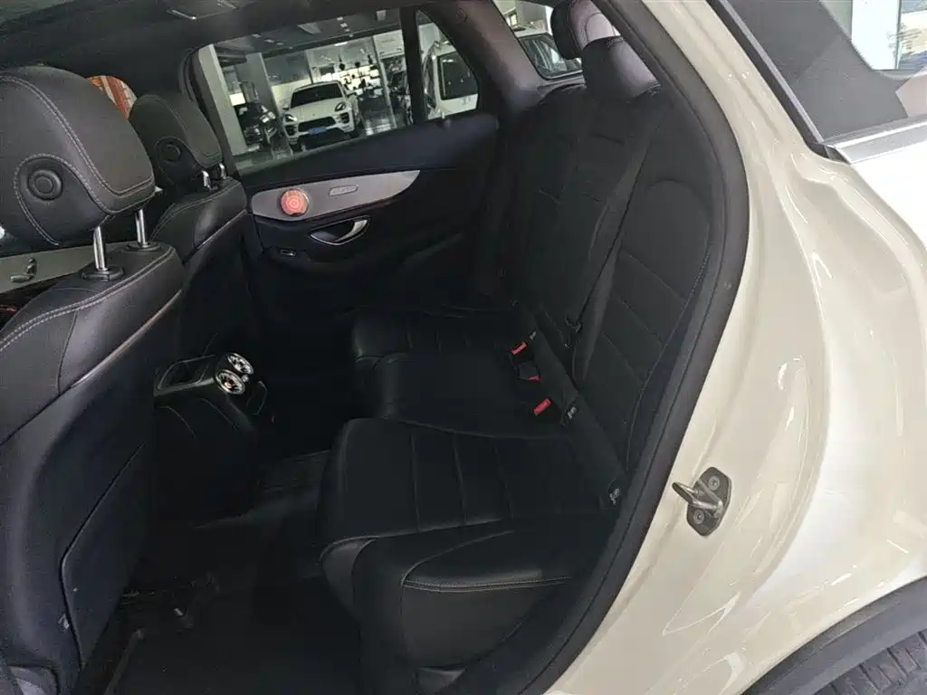 Mercedes-Benz GLC 2020 Facelift GLC 260 L 4MATIC Dynamic фото 17