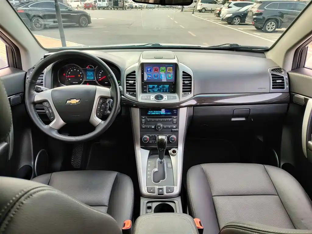 Chevrolet Captiva 2015 2.4L AWD Flagship 7-Seater фото 10