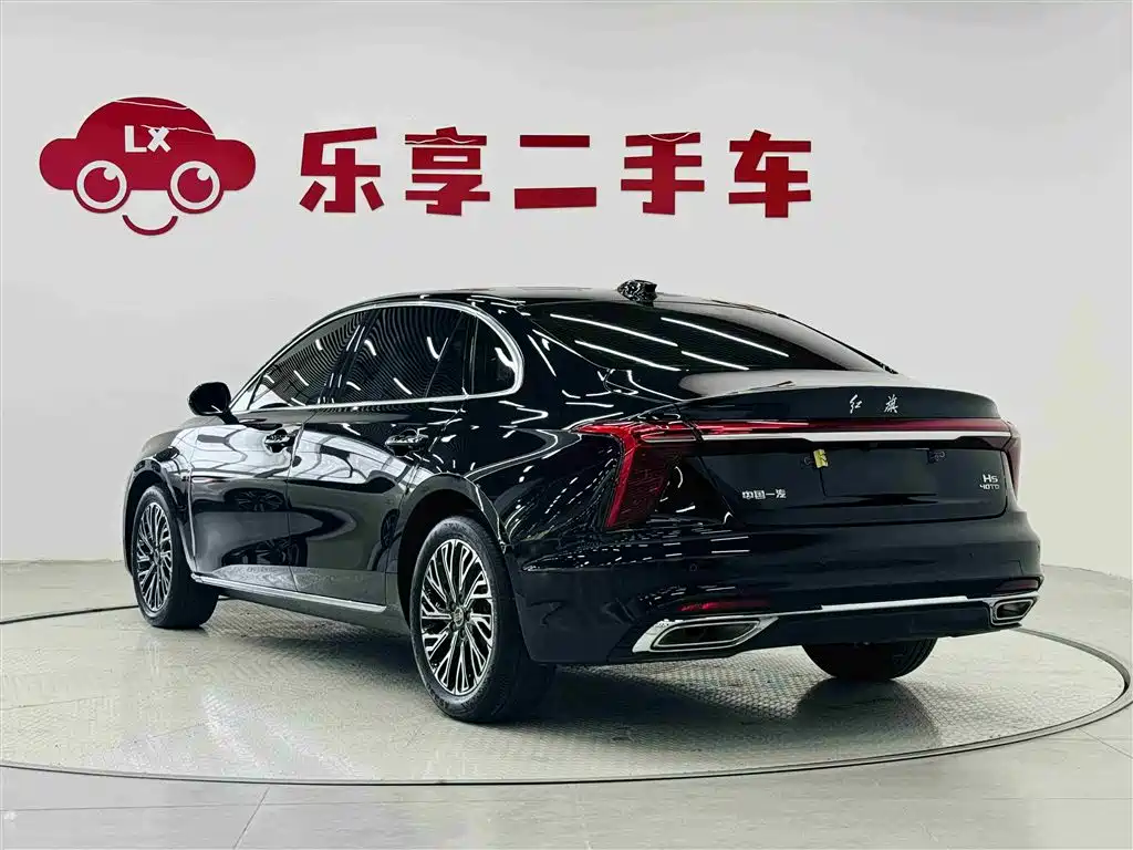 Hongqi H5 2025 2.0T Automatic Flag Celebration 500,000 Units Anniversary Edition фото 3