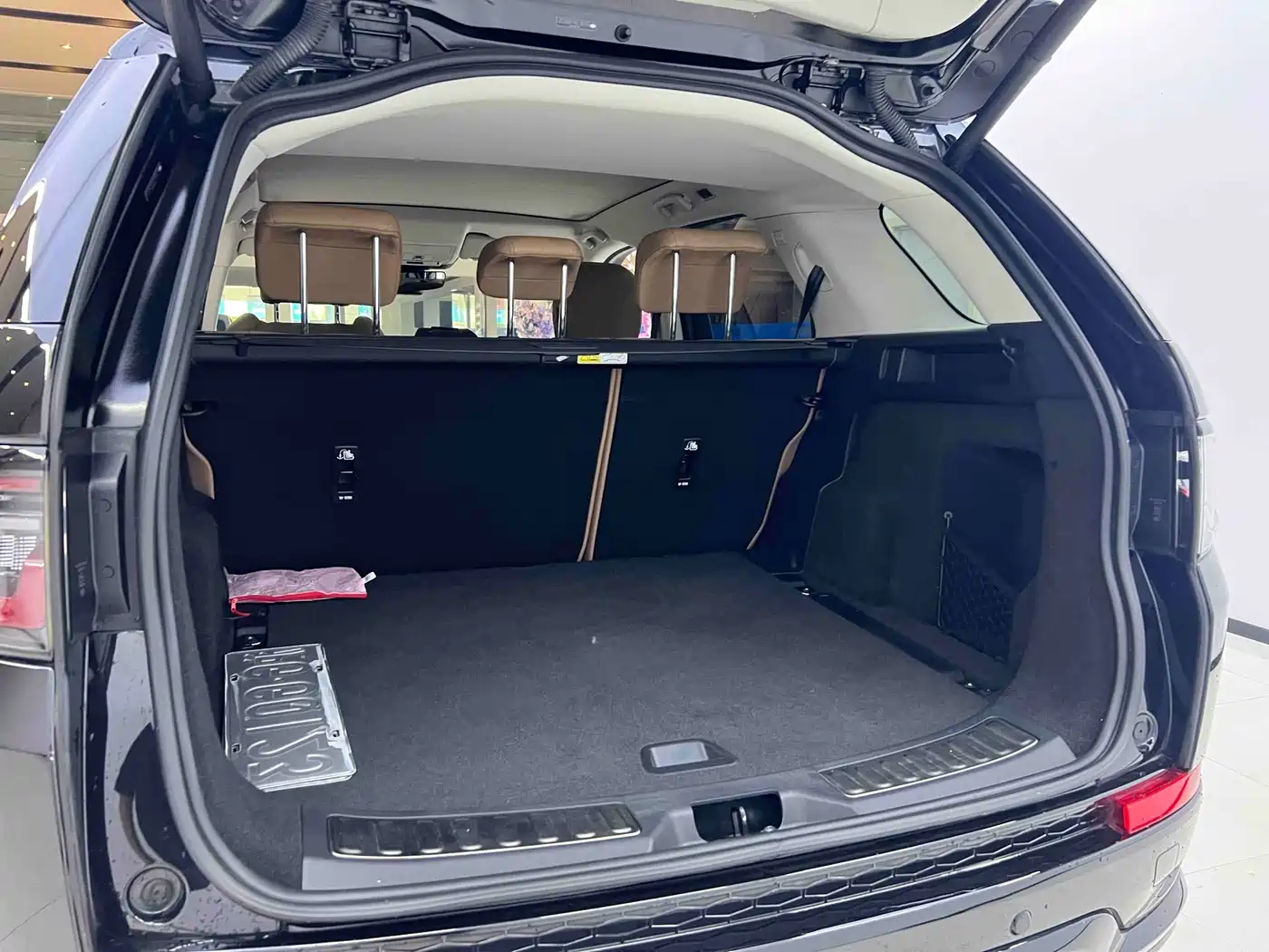 Land Rover Discovery Sport 2025 249PS Exploration Special Edition фото 21