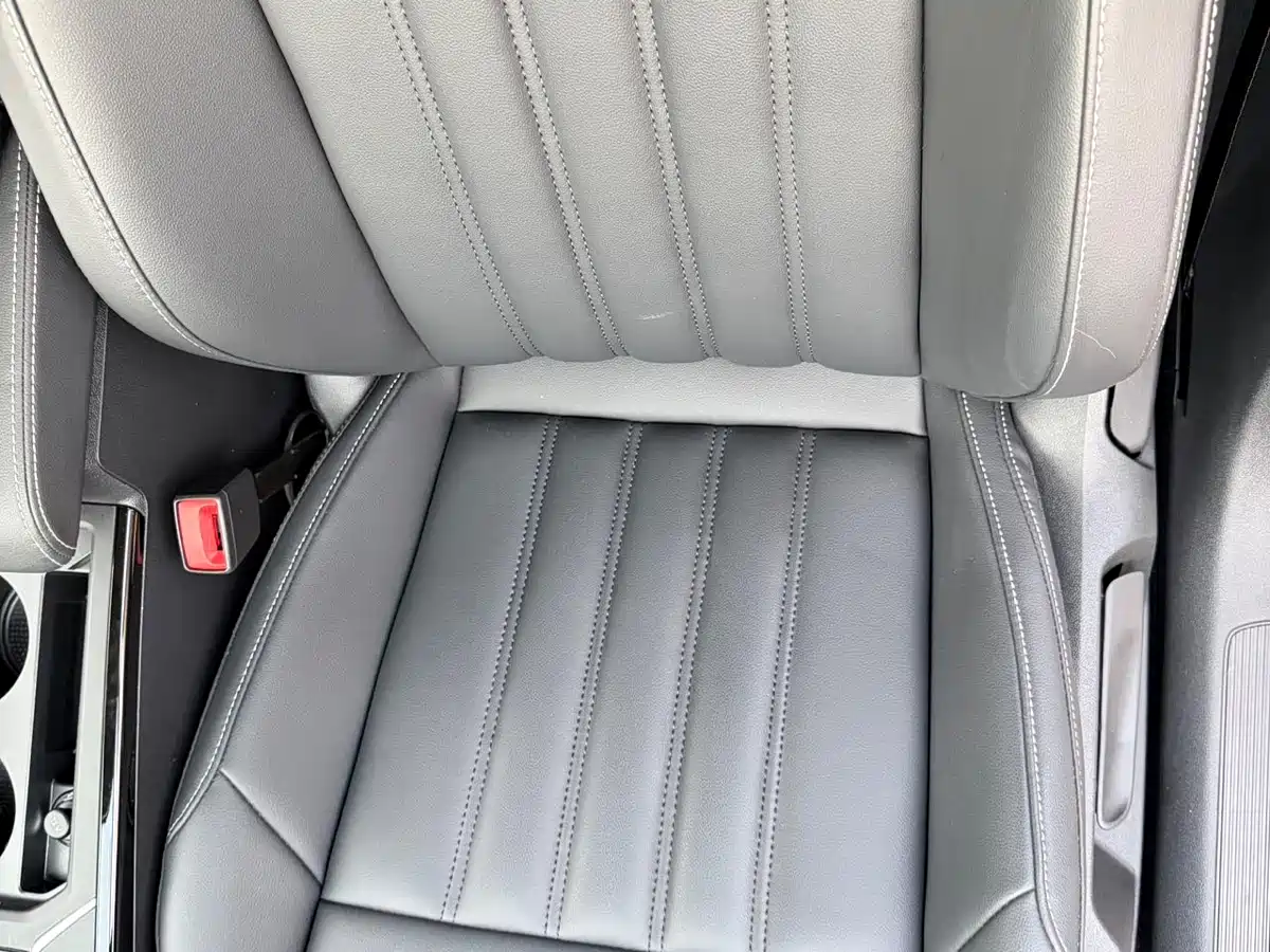 Volkswagen Passat 2022 280TSI Business Edition фото 11