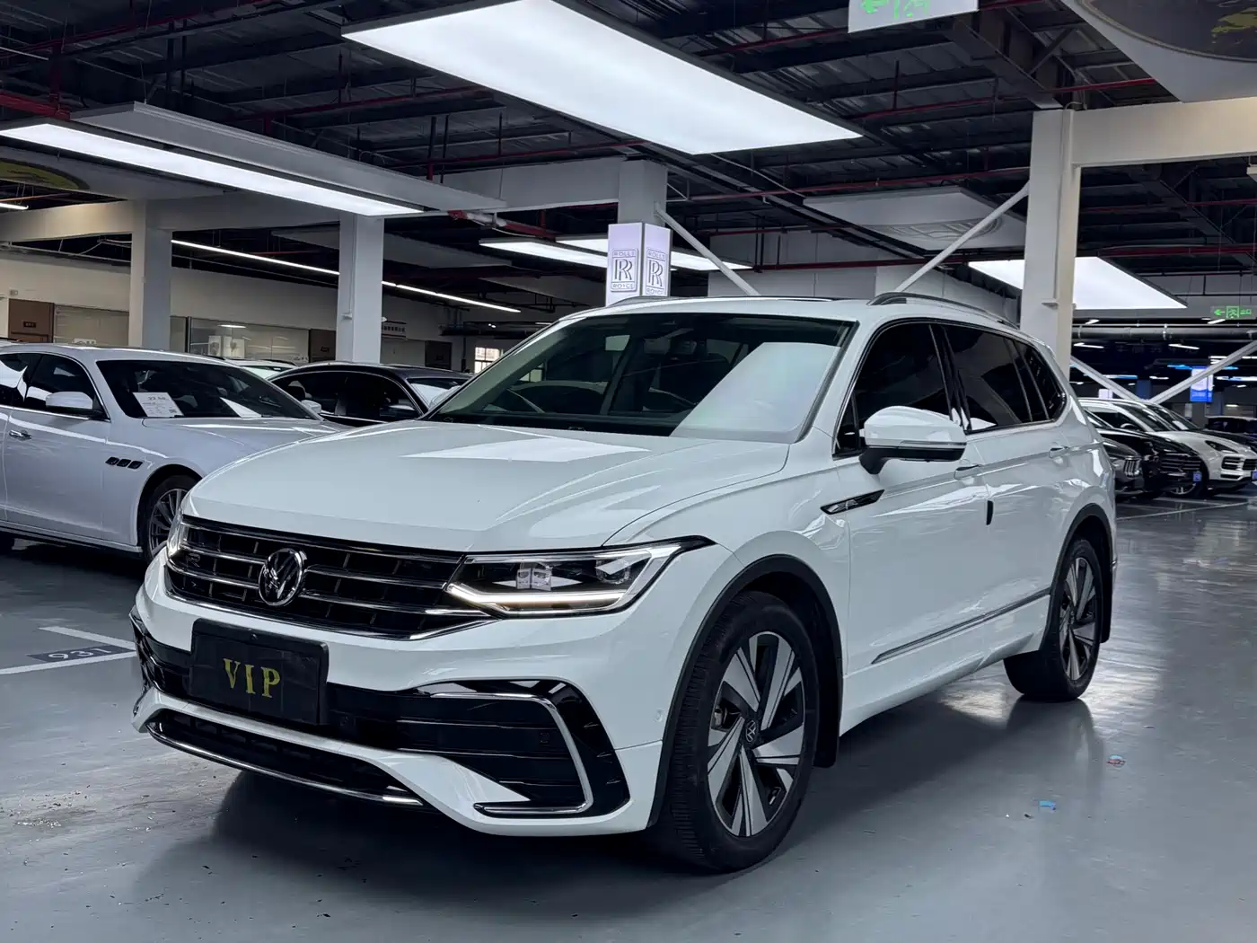 Volkswagen Tiguan L 2023 330TSI Auto 2WD R-Line Premium Edition