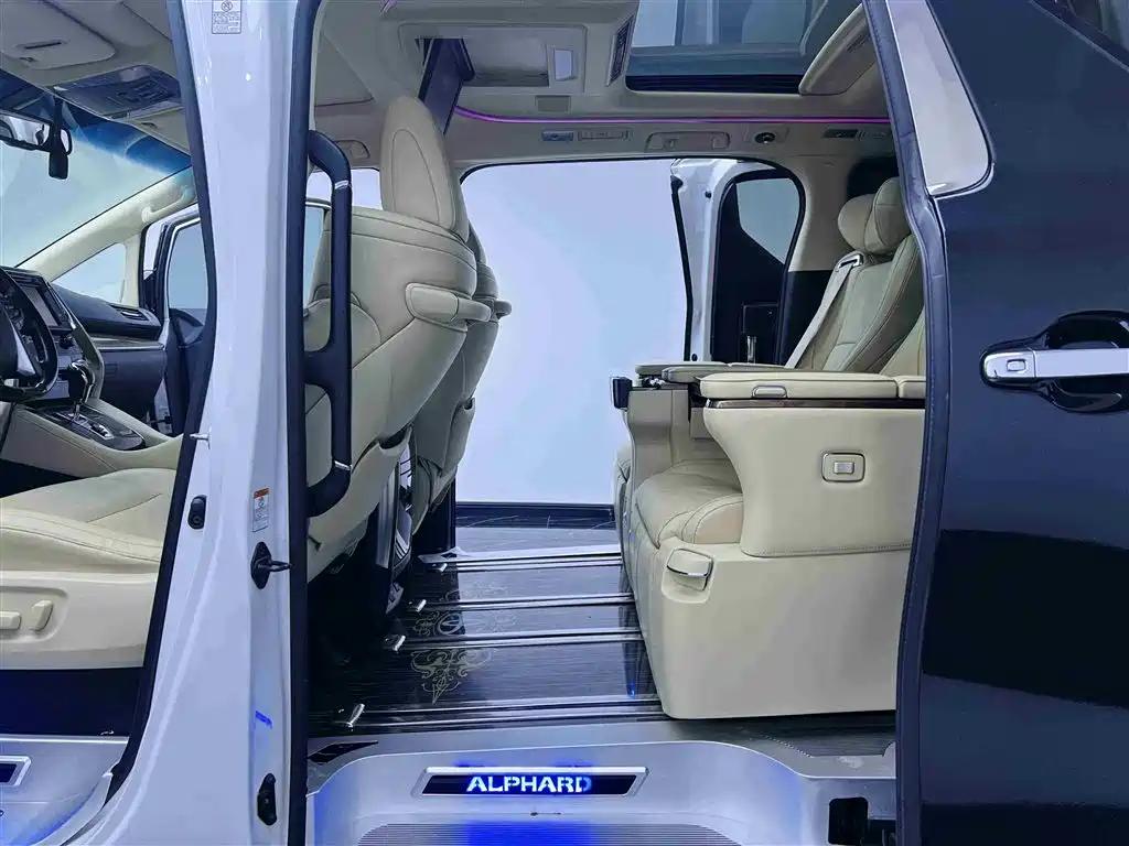 Toyota Alphard 2015 3.5L Premium Edition фото 16