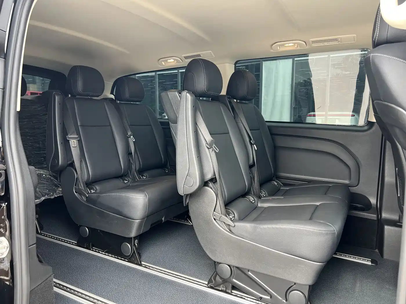 Mercedes-Benz Vito 2023 2.0T Elite 9-Seater фото 4