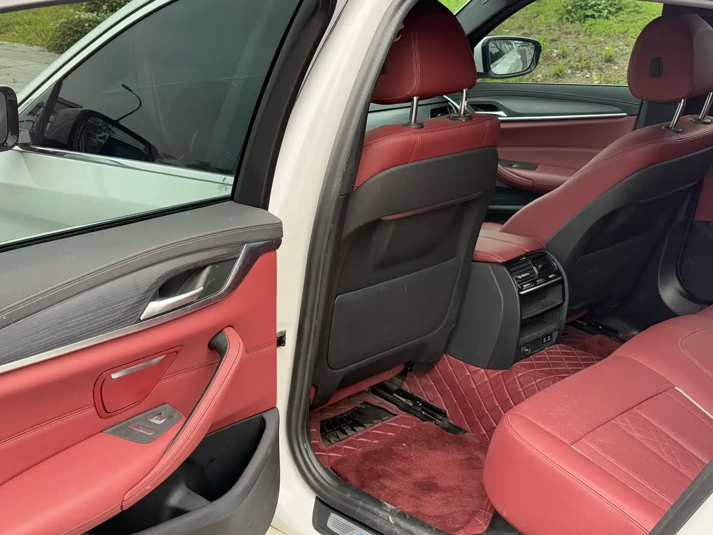 BMW 5 Series 2023 530Li Leading M Sport Package фото 9