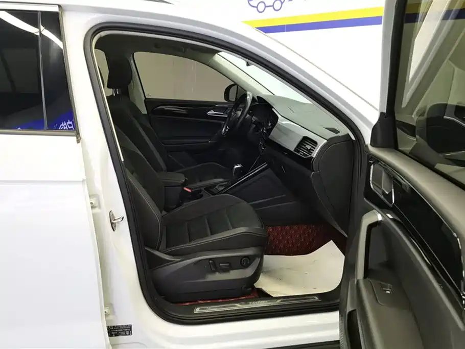 Volkswagen Tayron 2020 330TSI 2WD Luxury Smart Edition фото 8