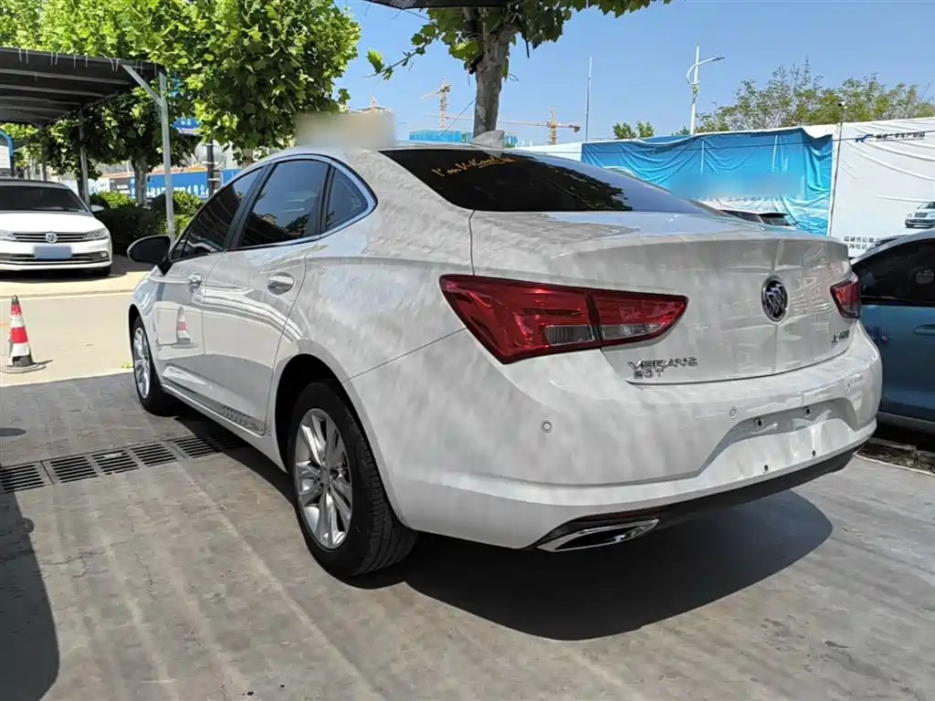 Buick Verano 2018 Sedan 20T Dual Clutch Leading фото 5