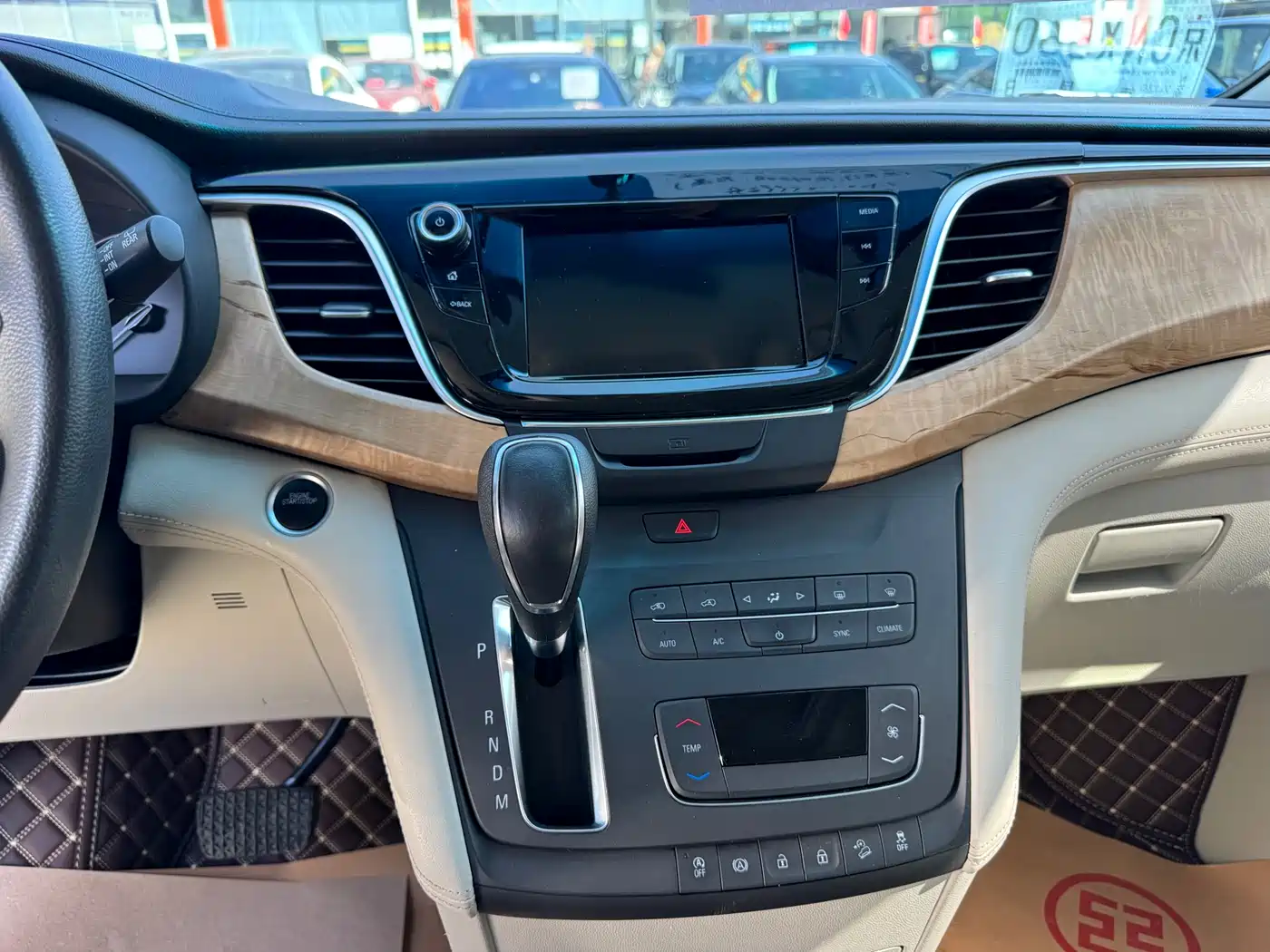 Buick GL8 2018 ES 28T Comfort Type China VI фото 8