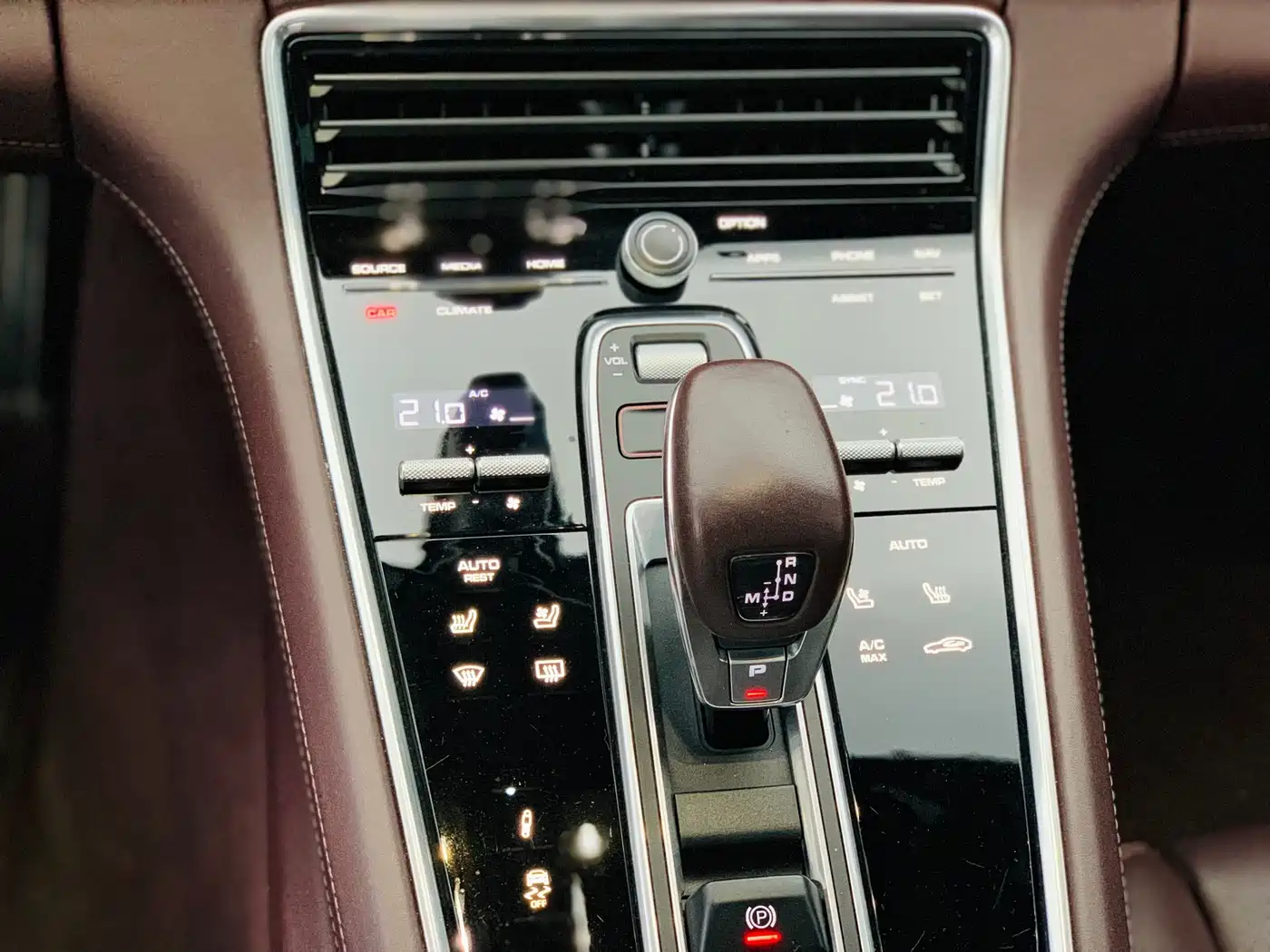 Фото 7 - Porsche Panamera