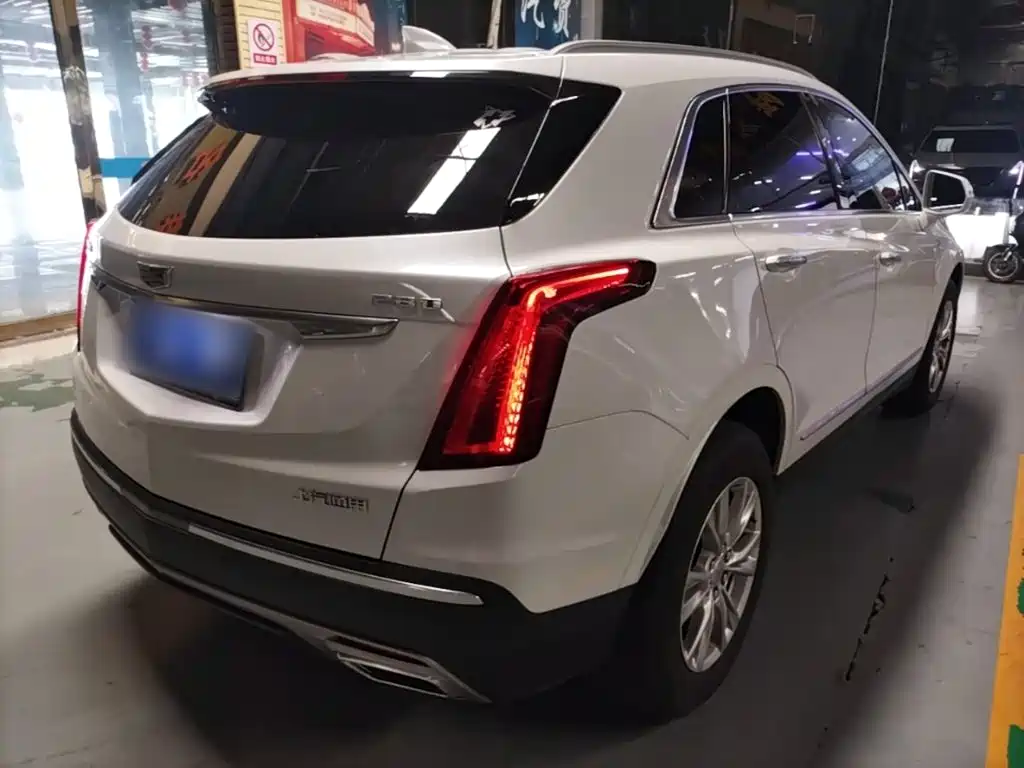 CADILLAC XT5