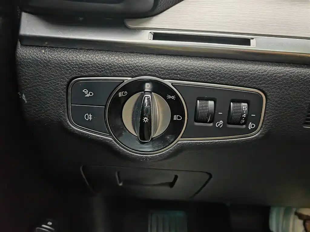 BYD Tang New Energy 2018 DM 2.0T AWD Smart Connection Enjoy Edition 7-Seater China V фото 21