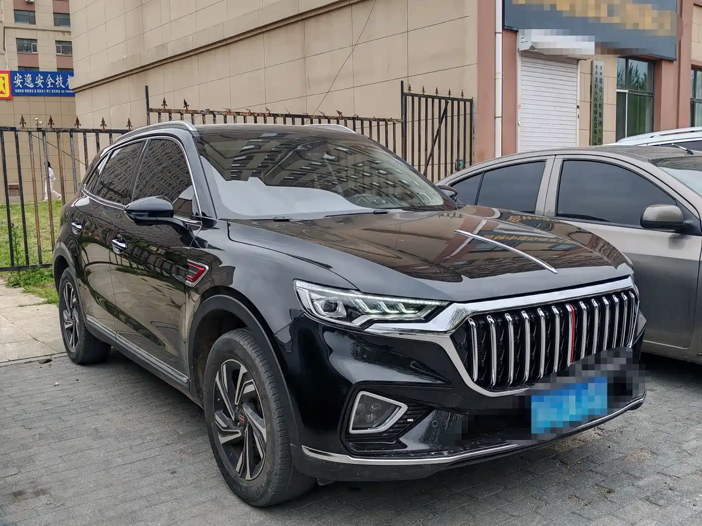 Hongqi HS5 2022 2.0T Smart Connect Premium Edition фото 2