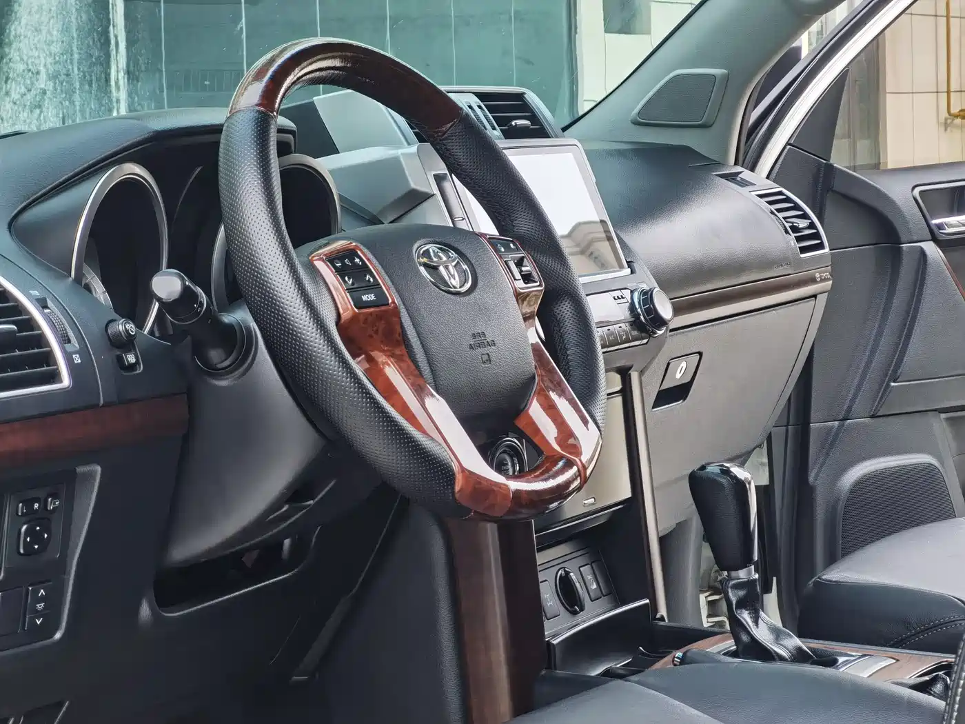 Toyota Prado 2016 3.5L Auto TX-L фото 6