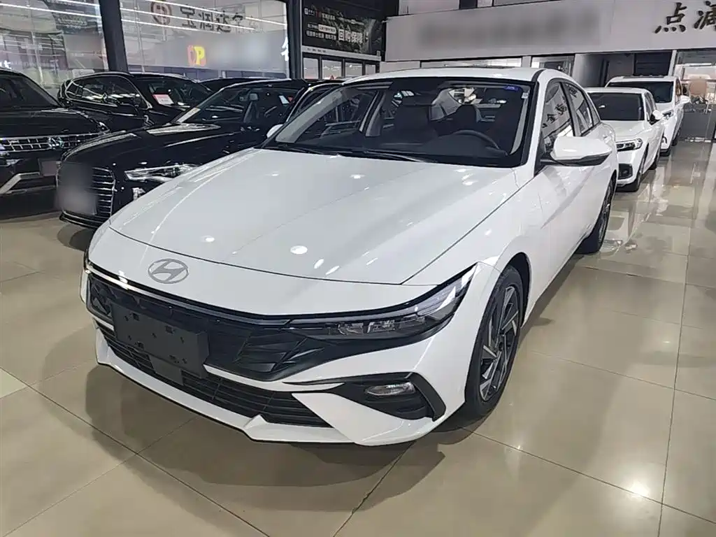 Hyundai Elantra 2023 1.5L CVT GLX Elite Edition