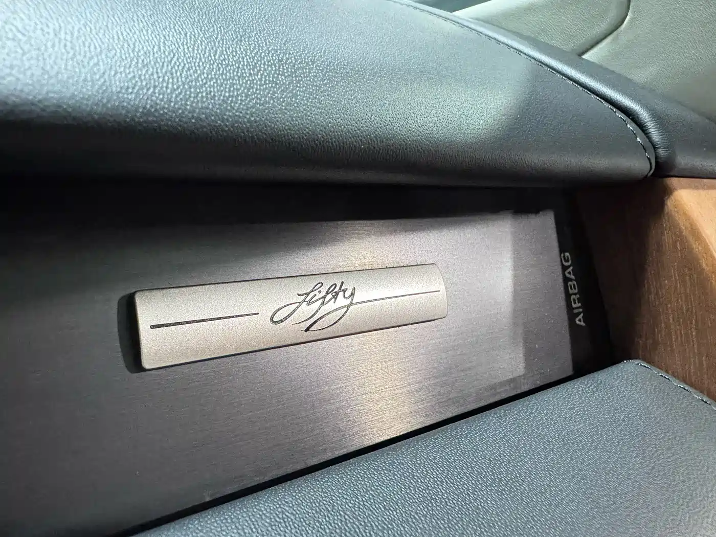 Land Rover Range Rover 2021 3.0 L6 50th Anniversary Commemorative Edition фото 6