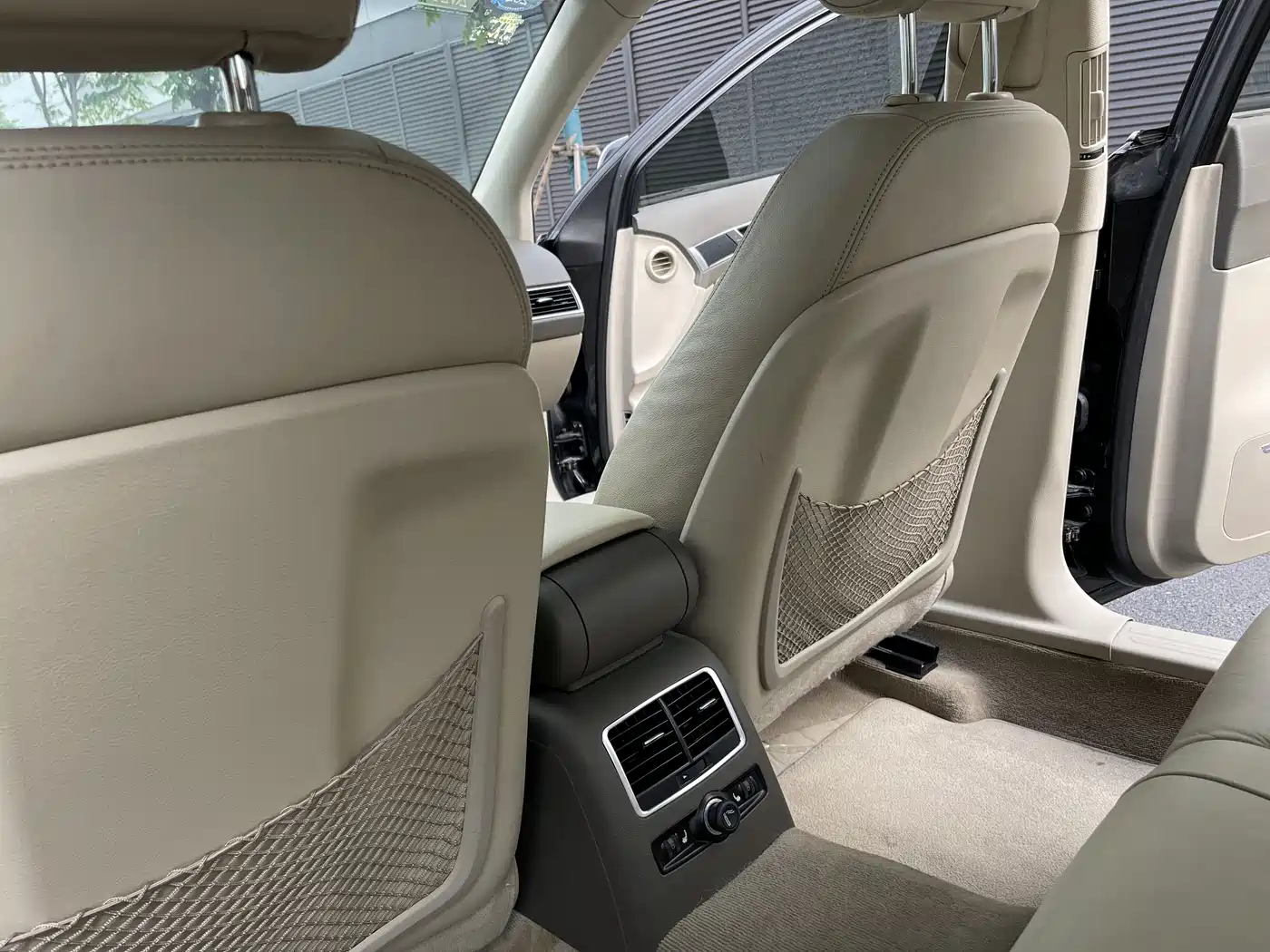 Audi A6L 2011 Model 2.4L Luxury фото 13