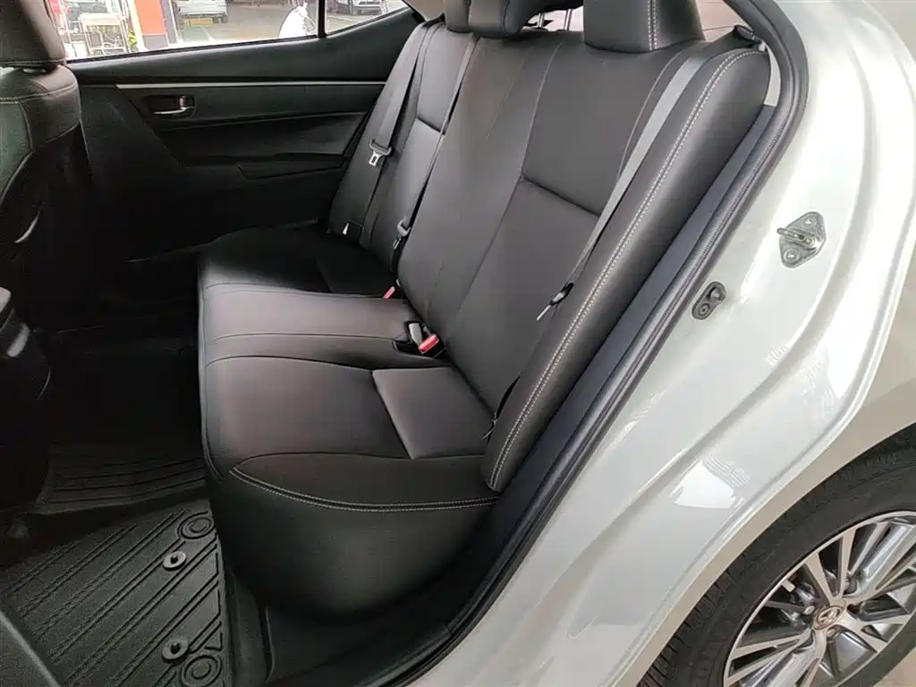 Toyota Levin 2016 1.6G CVT Elite Edition фото 17