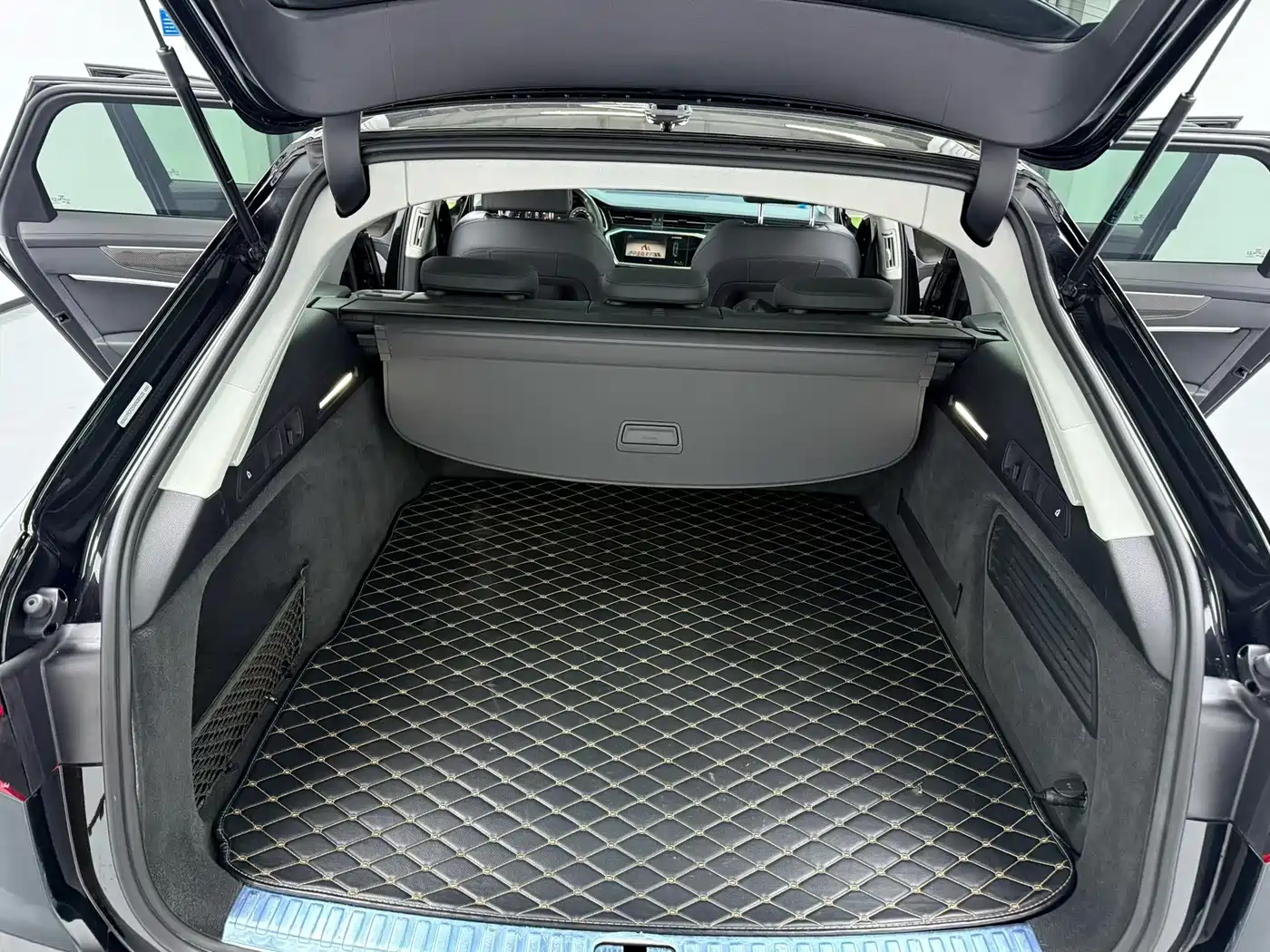 Audi A6 (Import) 2021 Avant Pioneer 45 TFSI Premium Sport фото 6