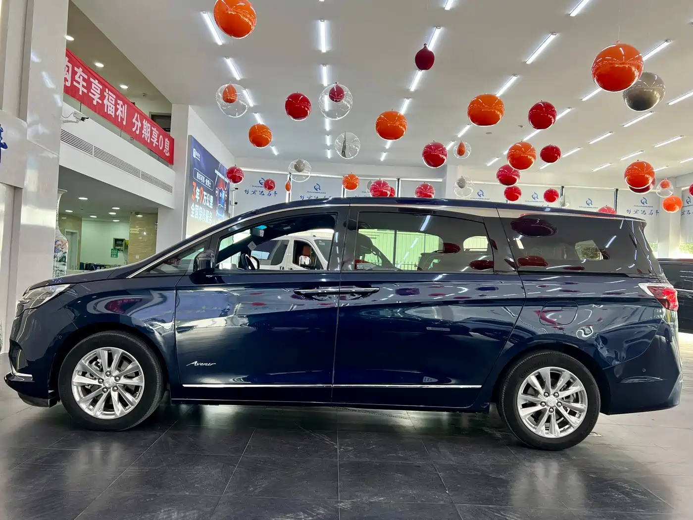 Buick GL8 2021 Avenir Aivia 4-Seater Prestige Edition фото 3