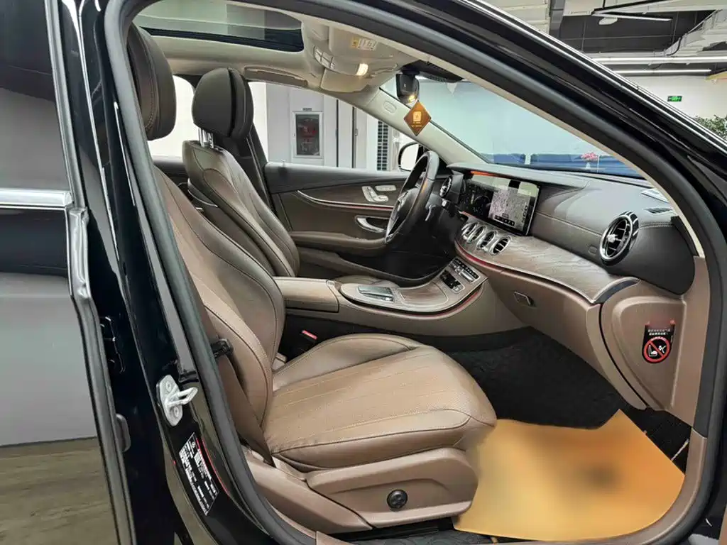 MERCEDES-BENZ E-CLASS
