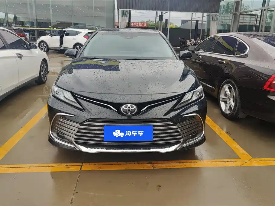Toyota Camry 2021 2.5G Luxury Edition фото 2