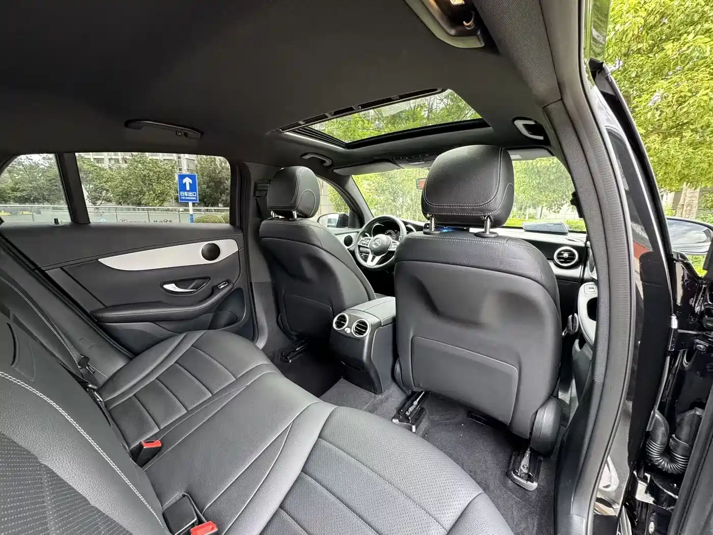 Mercedes-Benz GLC Coupe 2020 GLC 260 4MATIC Coupe SUV фото 23