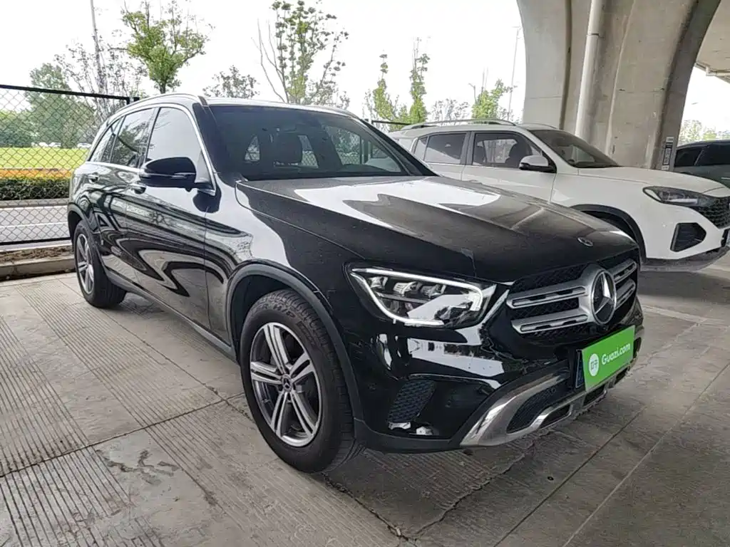 MERCEDES-BENZ GLC