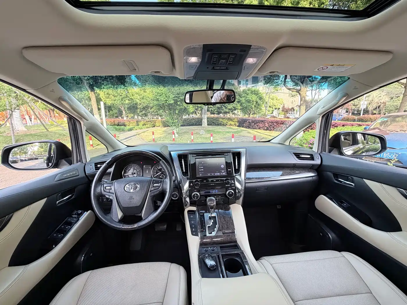 Toyota Alphard 2018 Facelift 3.5L Premium Edition фото 10