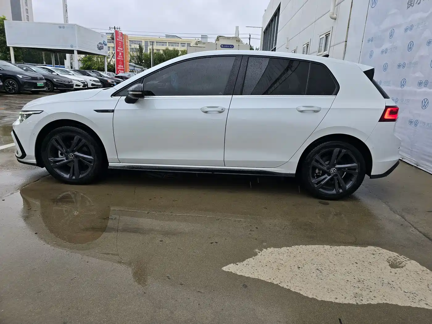 Volkswagen Golf 2023 Facelift 280TSI DSG R-Line Lite фото 4