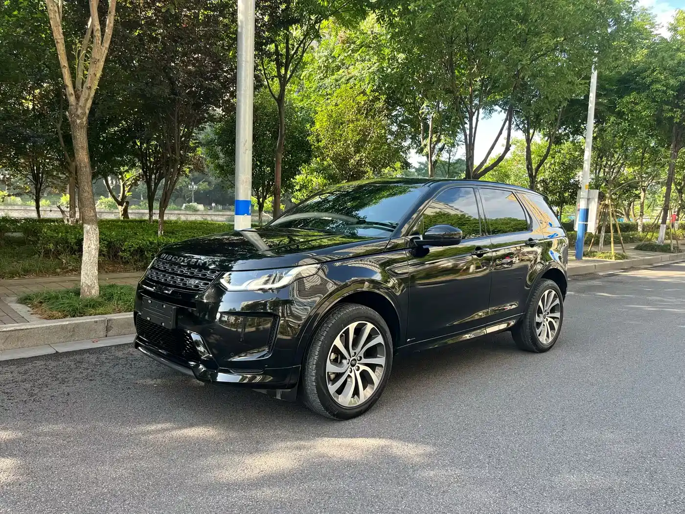 LAND ROVER DISCOVER SPORTS