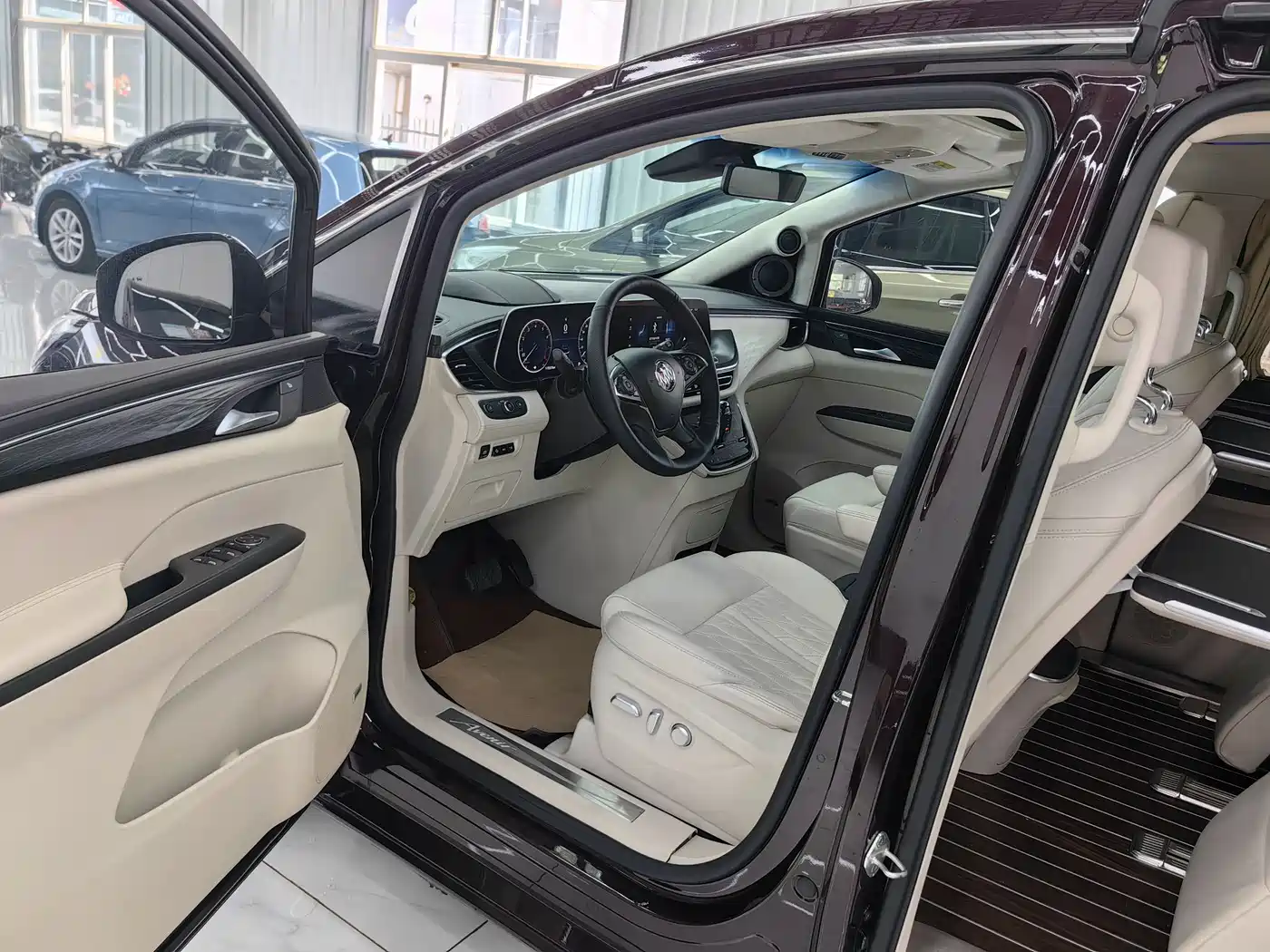 Buick GL8 2021 Avenir Aivia 7-Seater Family Edition фото 8