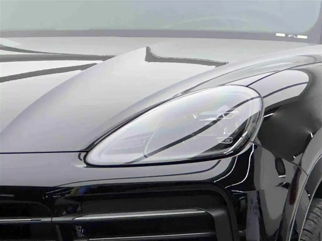 Porsche Cayenne New Energy 2023 Cayenne E-Hybrid 2.0T Platinum Edition фото 3