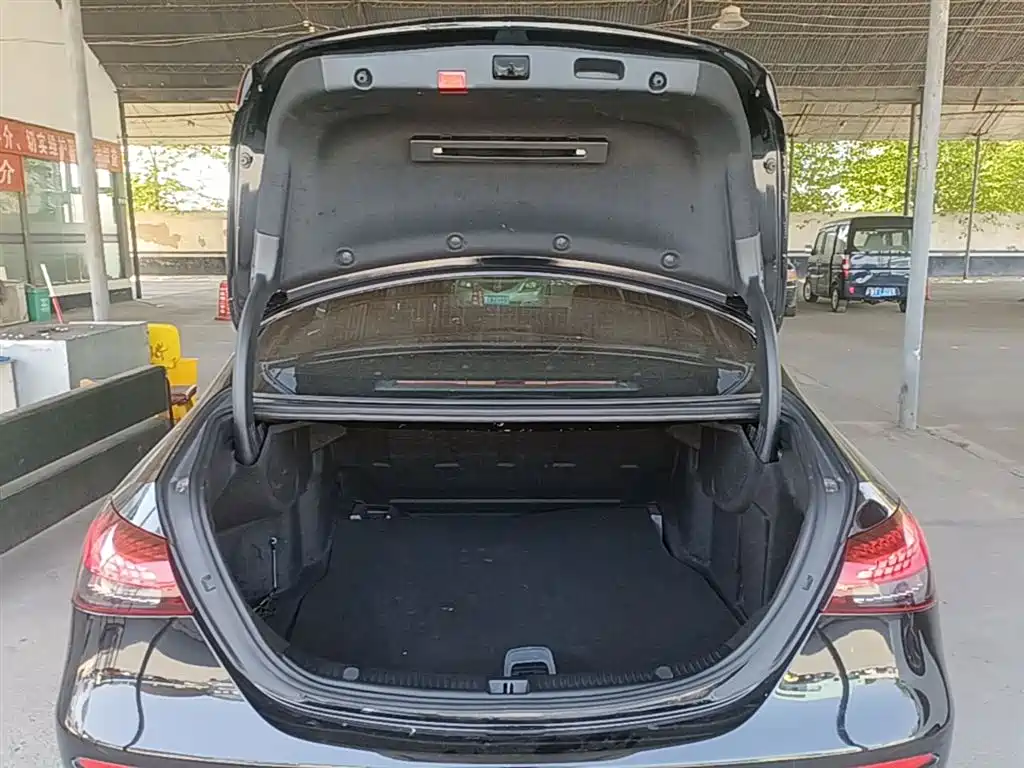 Mercedes-Benz E-Class 2021 E 300 L Sport Fashion фото 19