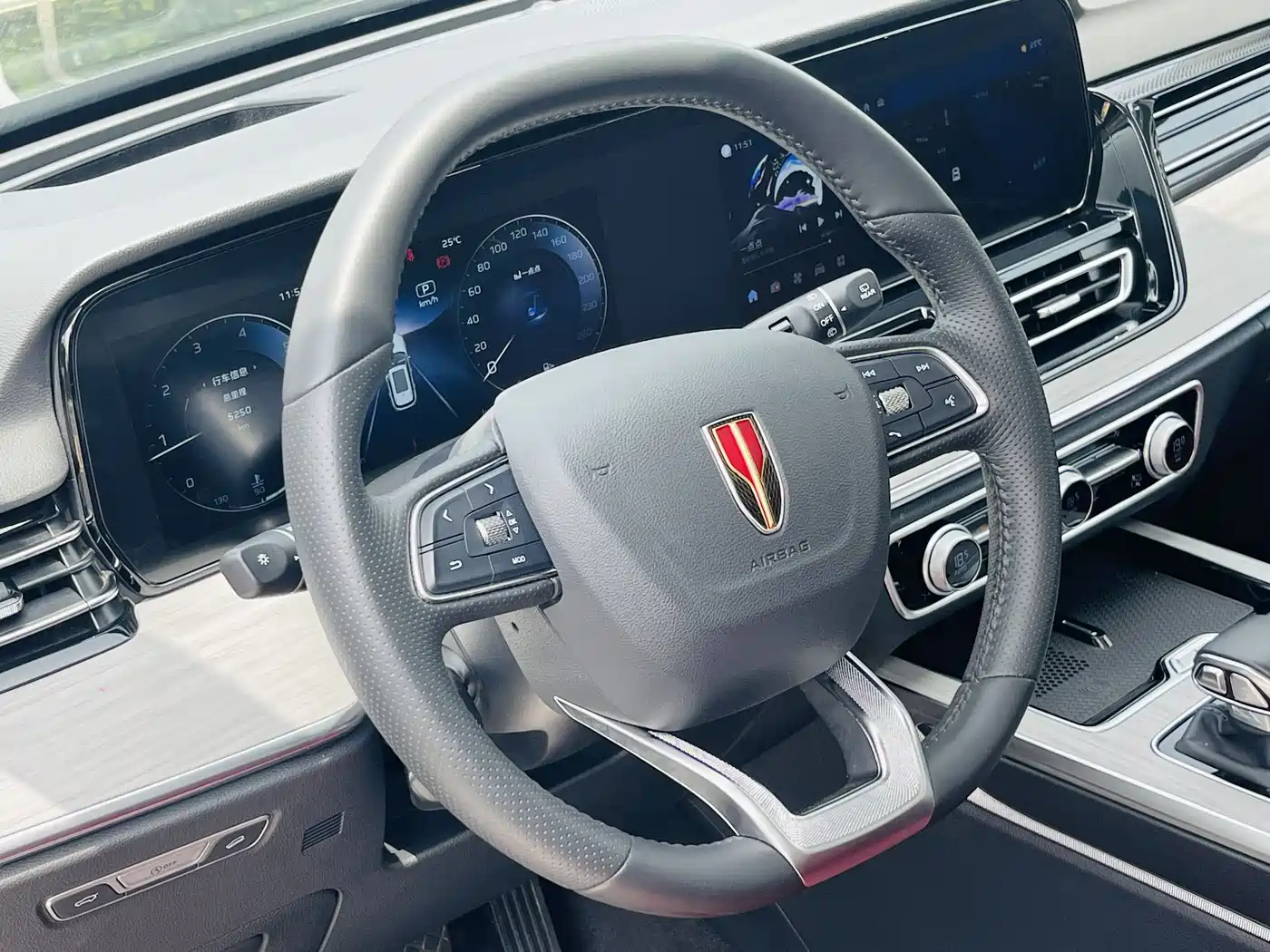 Hongqi HS5 2025 2.0T 4WD Qiling Pro фото 11