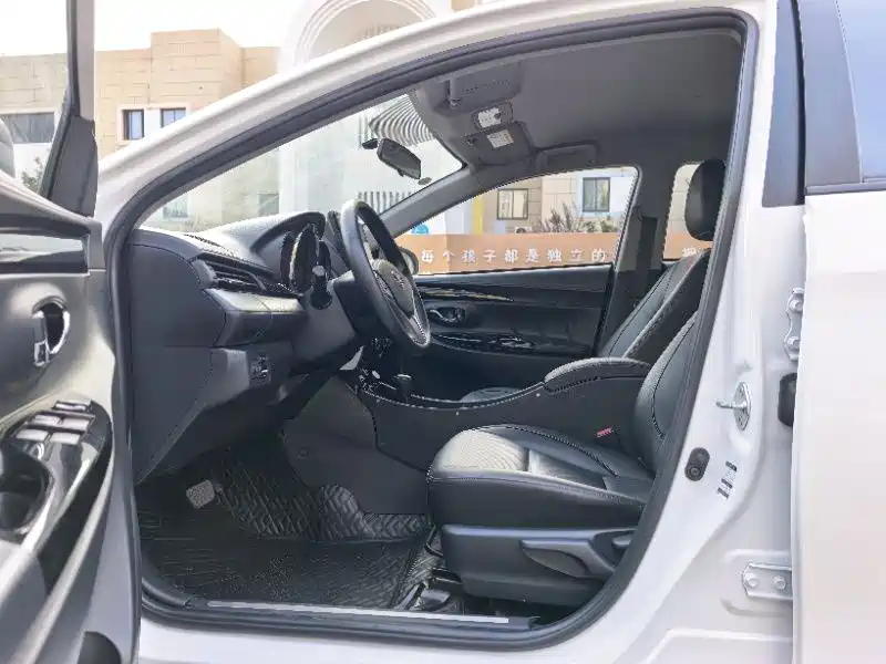 Toyota YARiS L Zhi Xuan 2022 Zhi Xuan X 1.5L CVT Luxury PLUS Edition фото 7