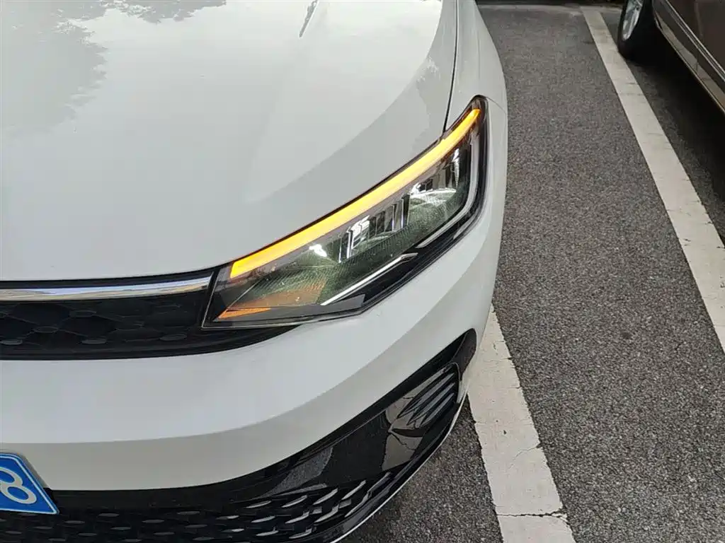 Volkswagen Lavida 2023 New Sharp 1.5L Auto Premium Edition фото 24