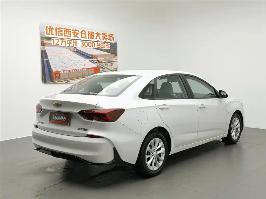 CHEVROLET CRUZE