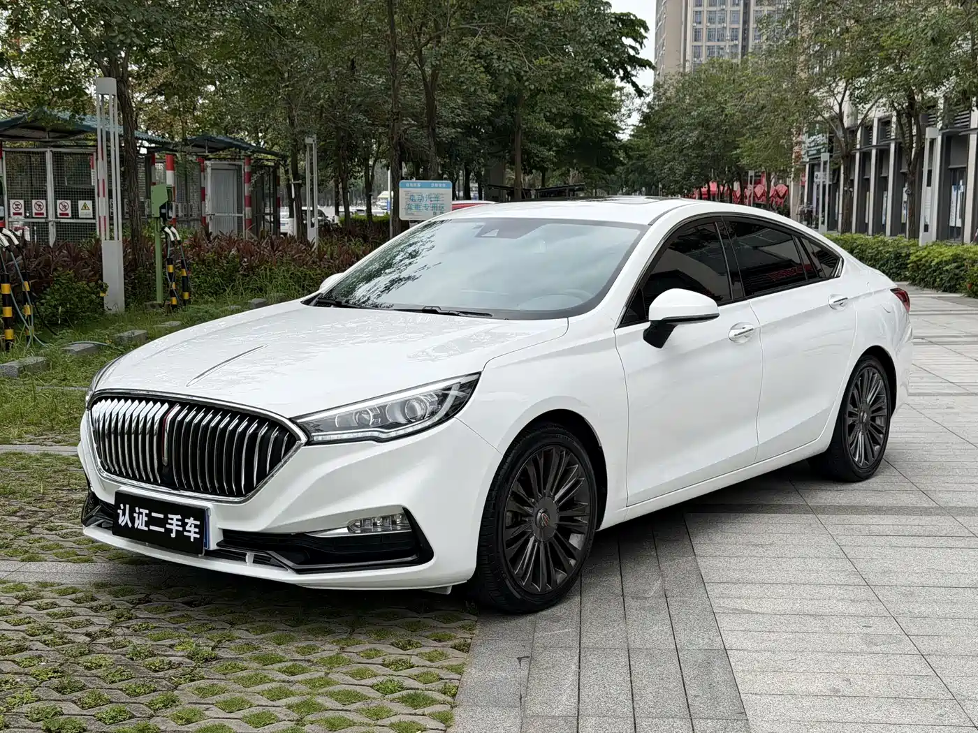 Hongqi H5 2020 1.8T Automatic Smart Connection Qi Rhythm Edition