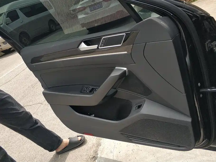 Volkswagen Magotan 2020 330TSI DSG Leading фото 7