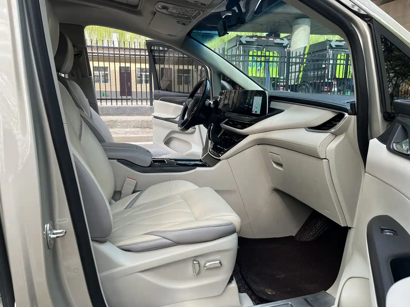 Buick GL8 2022 ES Landmark 653T Comfort фото 16