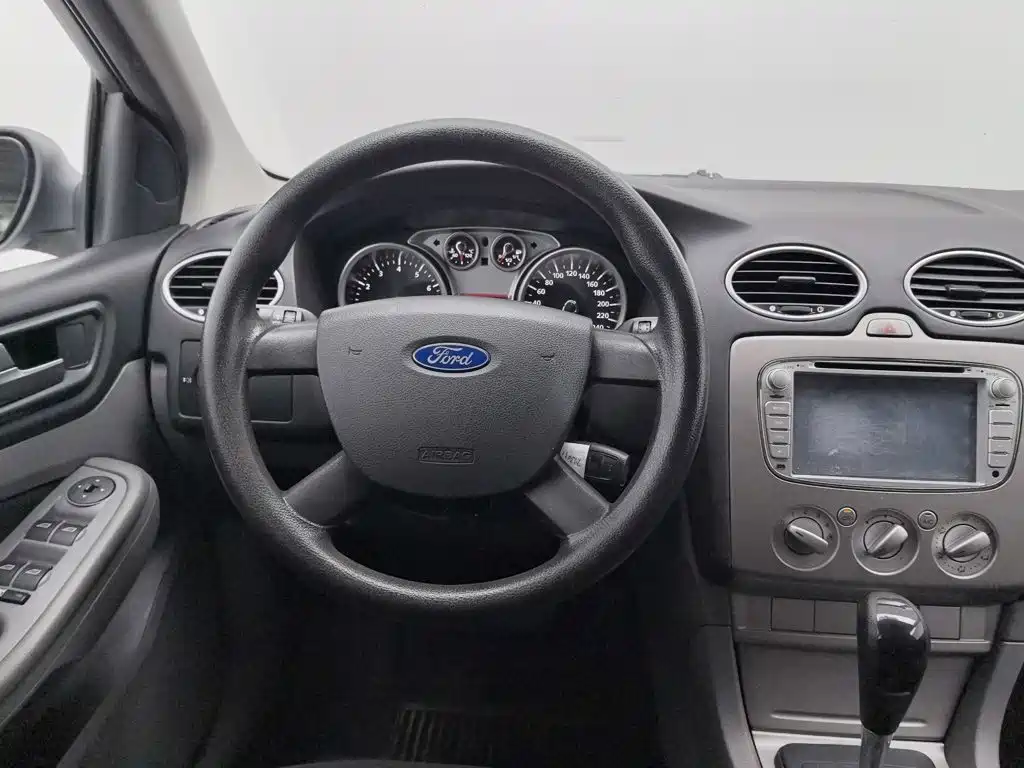 Фото 11 - Ford Focus