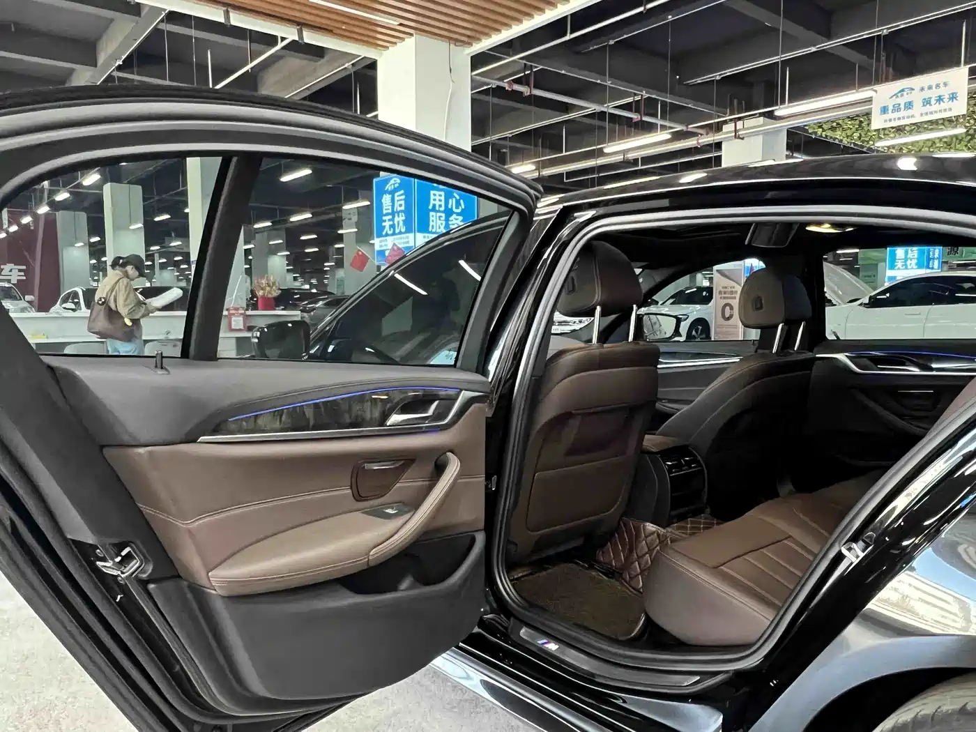BMW 5 Series 2019 525Li M Sport Package фото 13