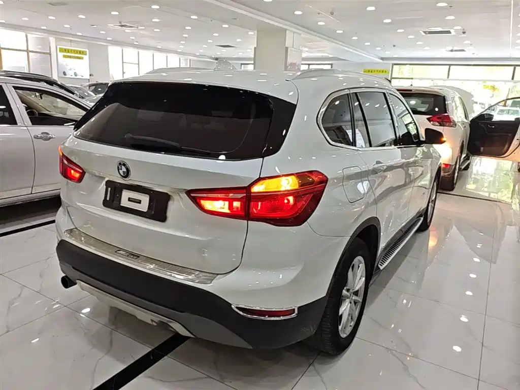 BMW X1 2016 sDrive18Li Fashion Model фото 7